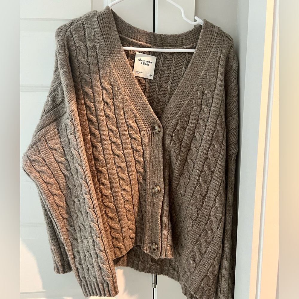 Abercrombie & Fitch Sweater